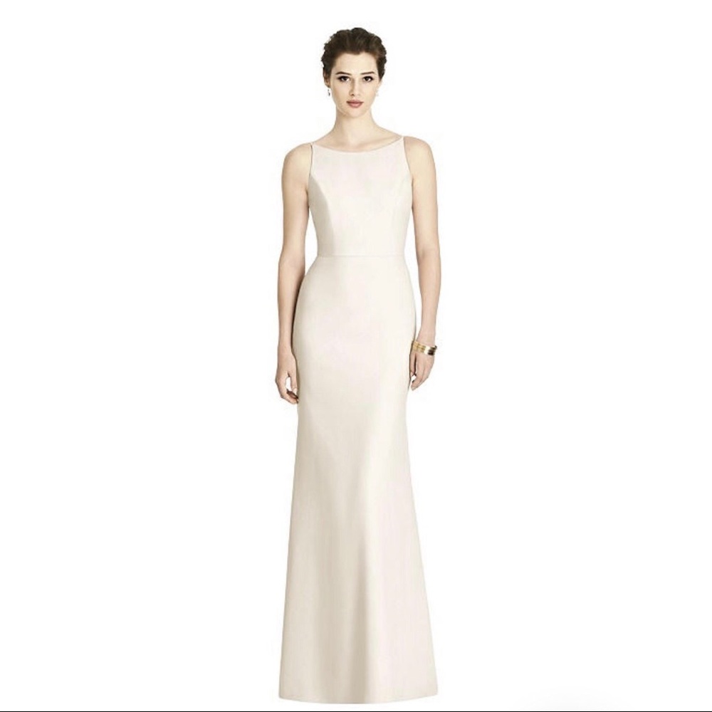Bridesmaid dress never worn NWT— ivory color